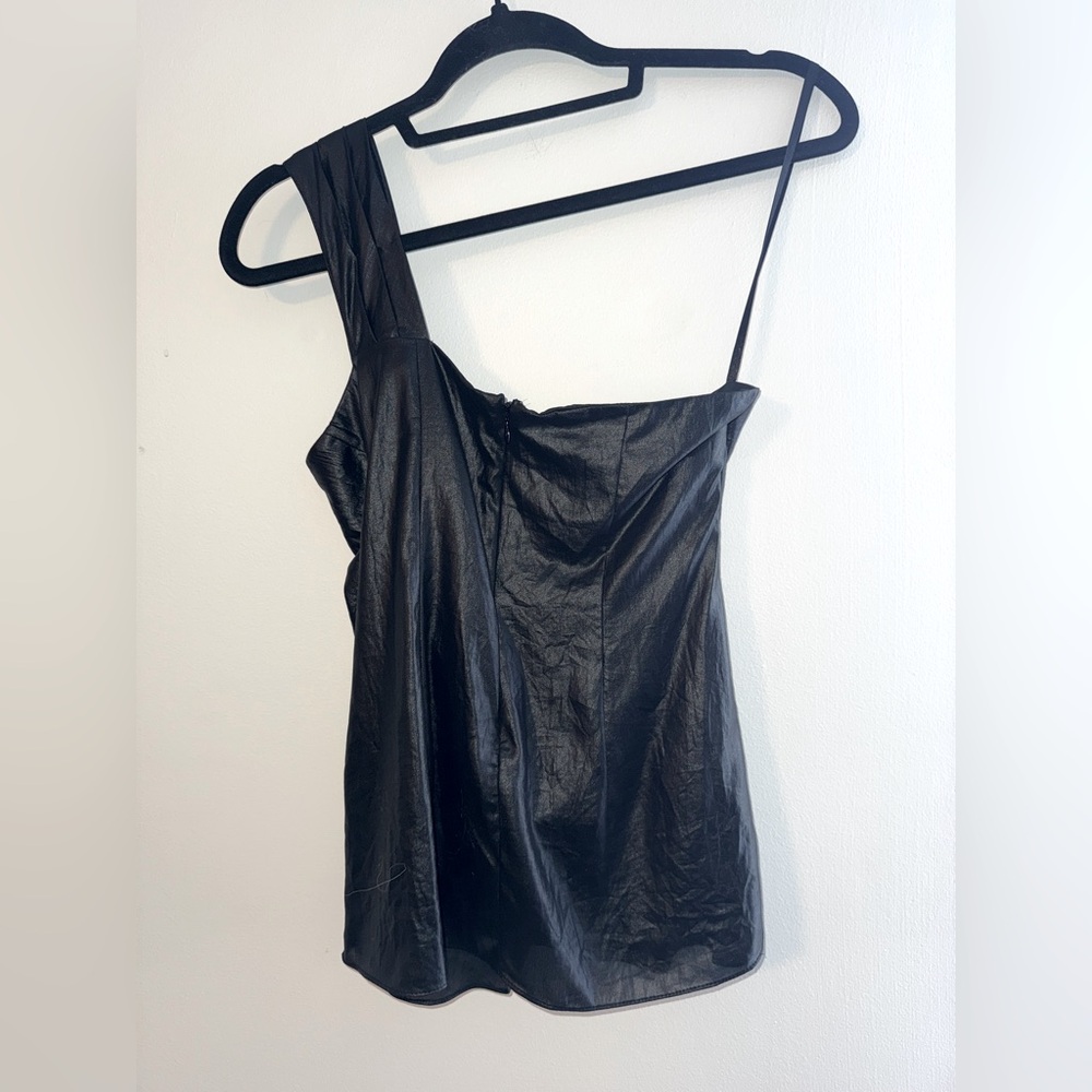 BCBGMaxAzria x Revolve Asymmetrical Draped One-Shoulder Top – Black – Size 0 - Picture 4 of 16